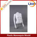 Männliche weiße matte Plastikmannequin Schimmel